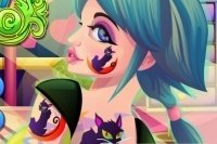 Jeune fille au tatouage Jeune fille au tatouage